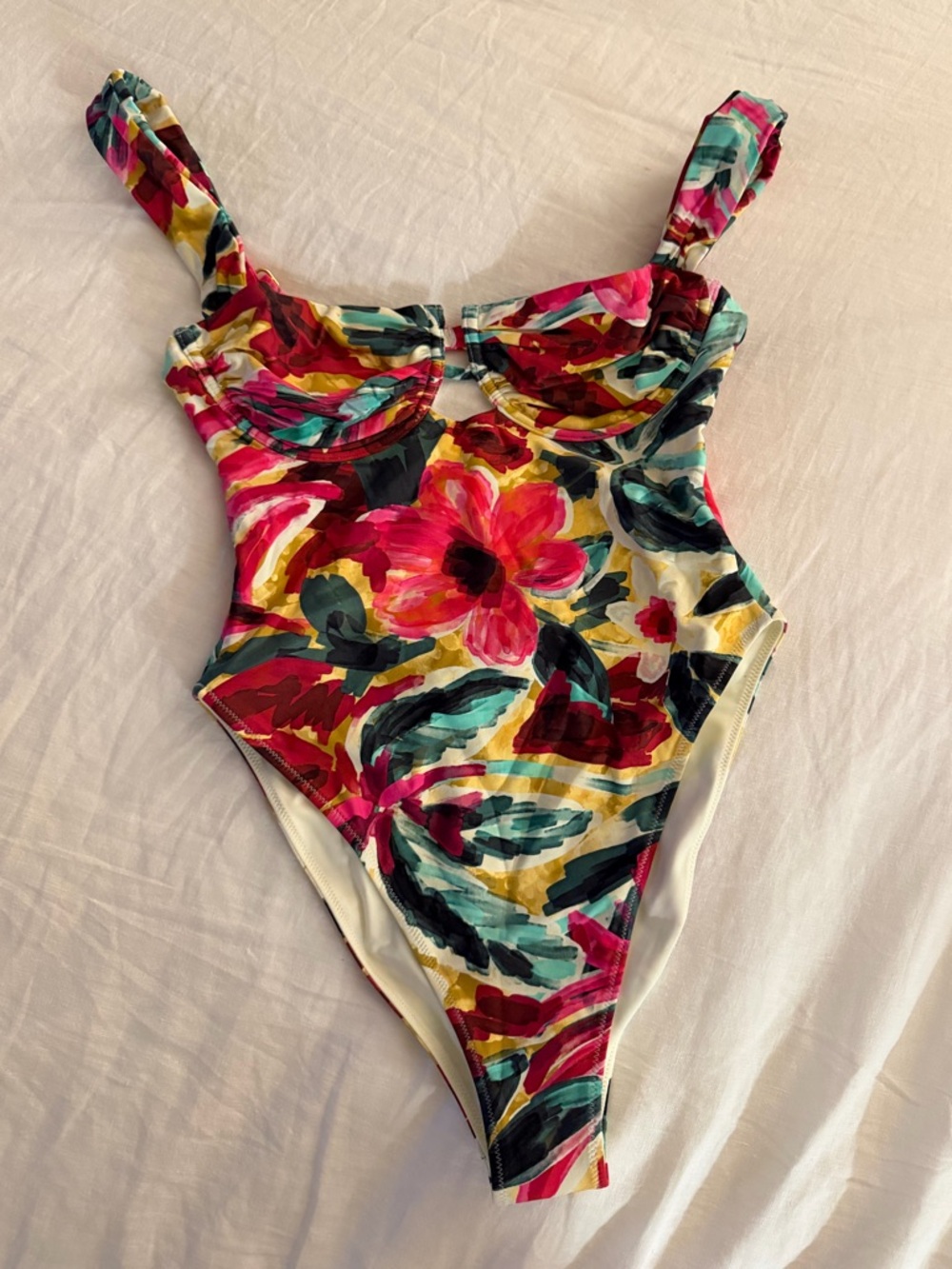 Montce Isla Floral Bella One-Piece Swimsuit - Picture 4 of 8